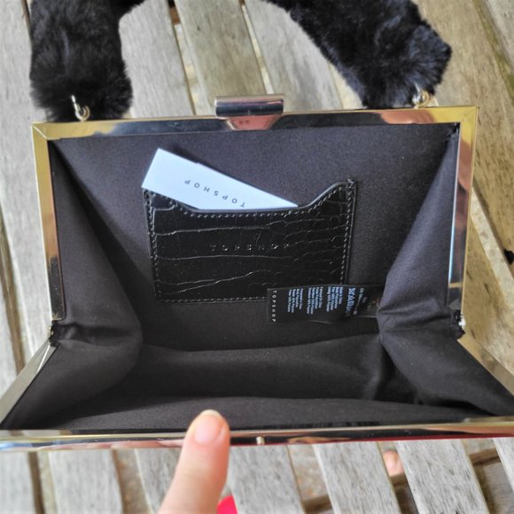 NWT TOPSHOP Georgia Black Faux Fur Handle MocK Croc Bag Purse - Picture 4 of 5